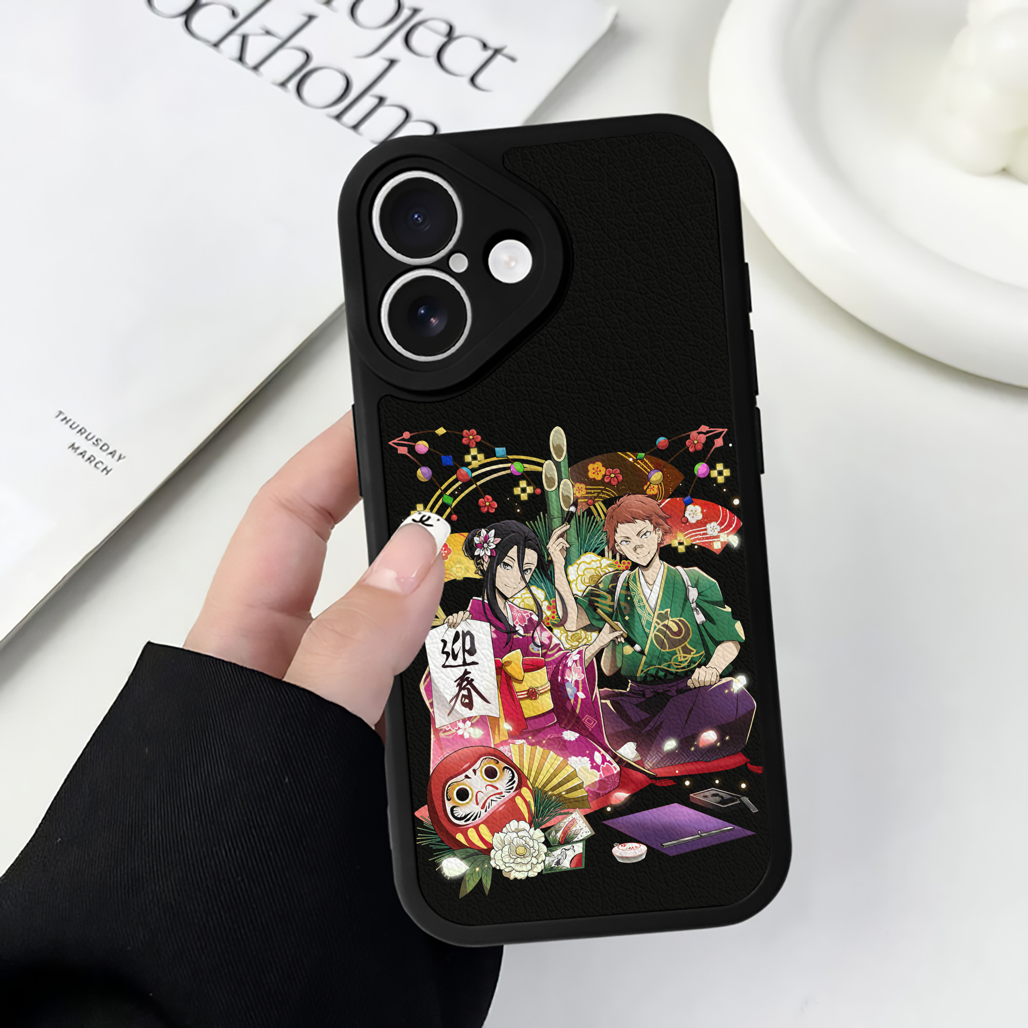 （画像用） 文豪ストレイドッグス Bungo Stray Dogs 【iPhone 16シリーズ対応】シリコンスマホケース（レザー調） 材質：シリコン